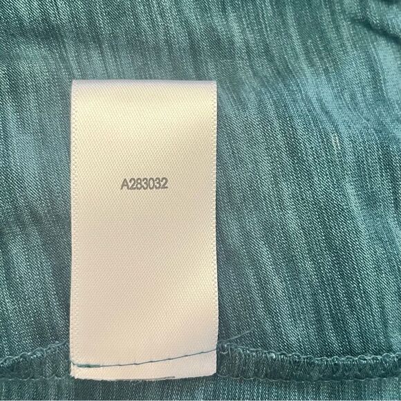 LOGO Layers by Lori Goldstein Space Knit Tank with Shirttail HemTop Size Medium - Picture 7 of 7